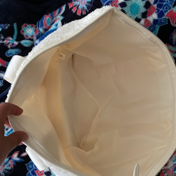 Victoria Secret’s Pink Sherpa bag - Picture 4 of 4